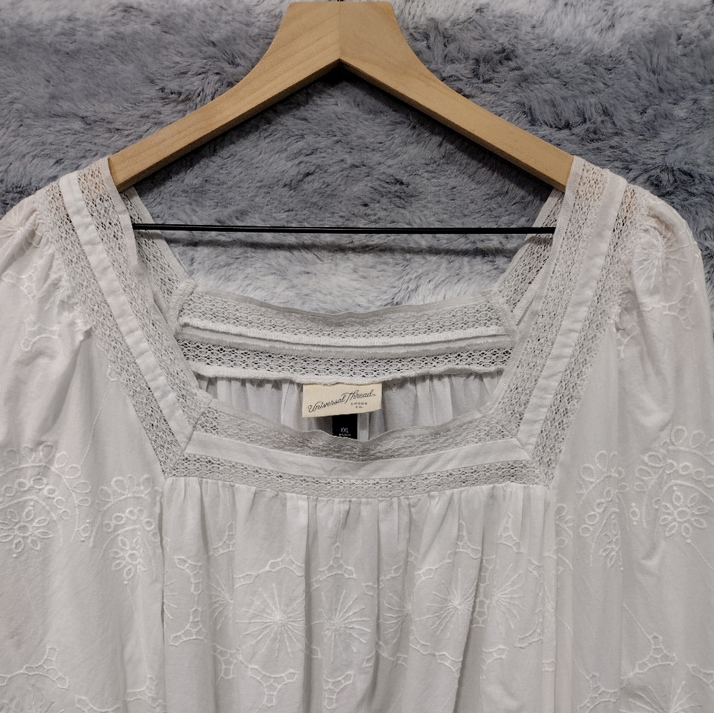 Universal Thread White Blouse - Picture 3 of 10